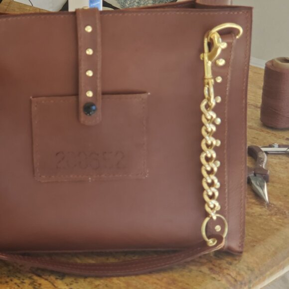 AI-Meets-Artisan Tote: One-of-a-Kind Cool - Picture 11 of 15